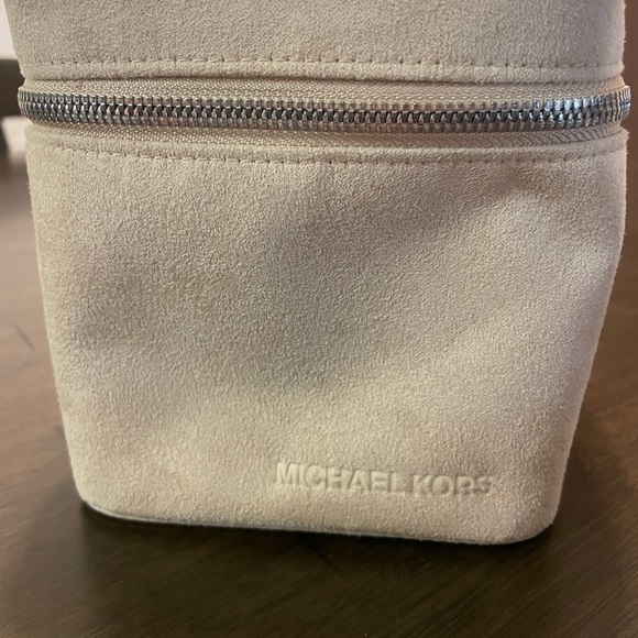Michael Kors jewelry box - Picture 2 of 3
